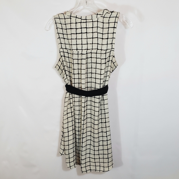 Motherhood Ivory Window Pane Sleeveless Top Maternity Medium - Picture 4 of 9